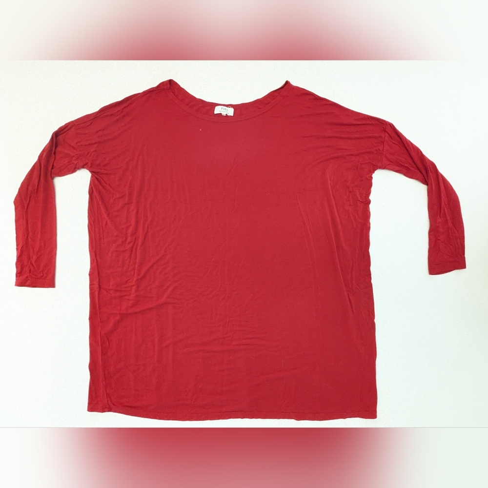 Piko Women's Red Top Size Large